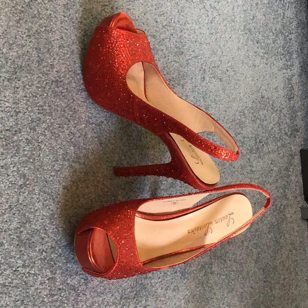 Lauren Lorraine Heels. Size 6